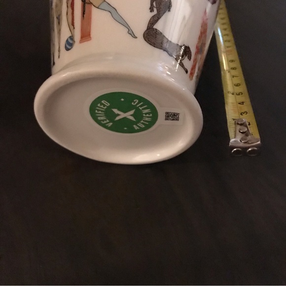 Supreme Alphabet Ceramic Vase - Picture 6 of 6